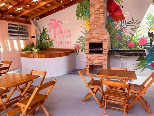 Indaia Hotel | Oceanfront Pousada Pura Vida with Breakfast & Fireplace