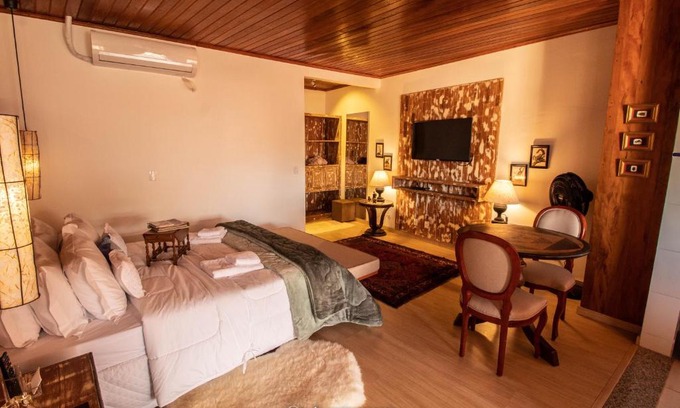 Tiradentes Hotel | Top-Rated Pousada Quatro Estações with Family & Pet Amenities