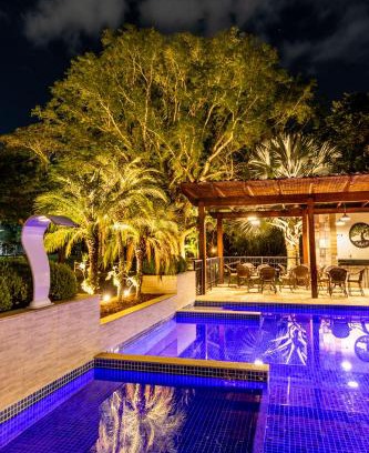 Penedo Hotel | Beachfront Pousada Rainha da Mata with Pool & Spa