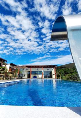 Alto Paraiso de Goias Hotel | Discover Pousada Rancho dos Ipês: Family-Friendly Retreat