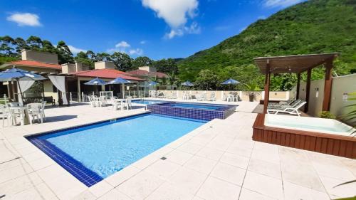 Muquem Hotel | Oceanfront Pousada Recanto dos Feijós with Pool & Hot Tub