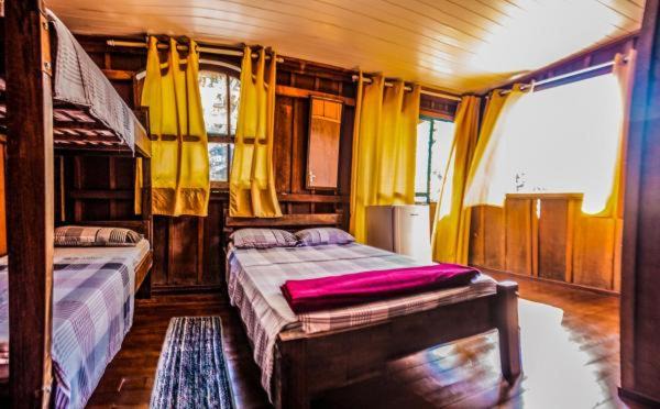 Paranagua Hotel | Pet-Friendly Pousada Recanto Tropical with Ocean Views