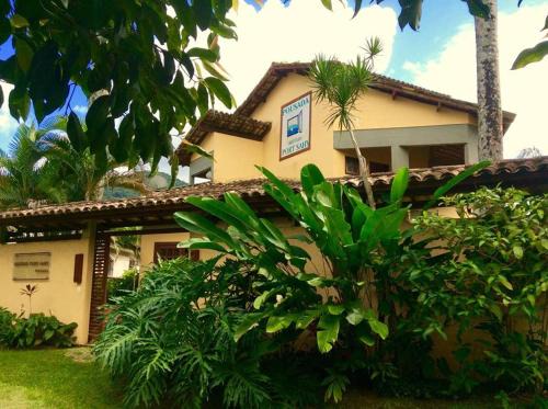 Barra do Sahy Hotel | Cozy Retreat at Pousada Refugio Port Sahy with Ocean View