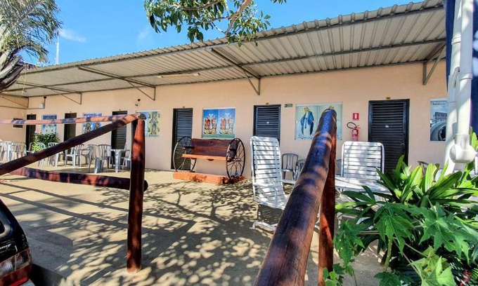 Trindade Hotel | Pet-Friendly Pousada Romeiros do Pai Eterno near Oceanfront