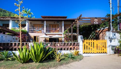 Ilha Grande Hotel | Oceanfront Pousada Rubi: Highly Rated with Spa & Hot Tub