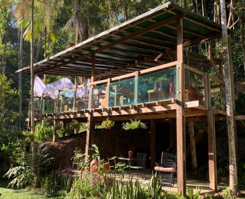 Penedo Hotel | Pet-Friendly Pousada Sítio Itaúna with Oceanfront Views