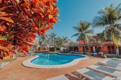 Manguinhos Hotel | Elegant Pousada Sabledor: Oceanfront Oasis with Pool