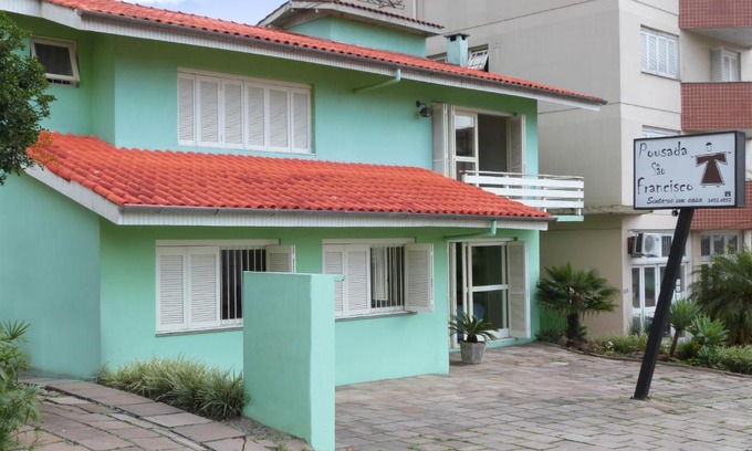 Sao Francisco Hotel | Discover Pousada São Francisco: Family-Friendly Retreat