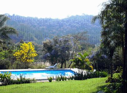 Itaoca Hotel | Explore Pousada Sapucaia: Pet-Friendly Paradise with Pool