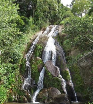 Sao Bento do Sapucai Hotel | Pet-Friendly Getaway at Pousada Serrano with Pool Access
