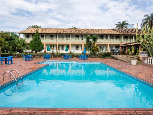 Cesar de Pina Hotel | Discover Pousada Serra Do Ouro: Pet-Friendly Retreat with Pool