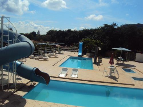 Amparo Hotel | Inviting Stay at Pousada Sitio Bom Fim with Pool & Hot Tub