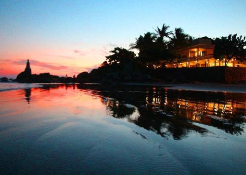 Praia dos Sonhos Hotel | Discover Pousada Sobre as Pedras: Oceanfront Bliss & Spa