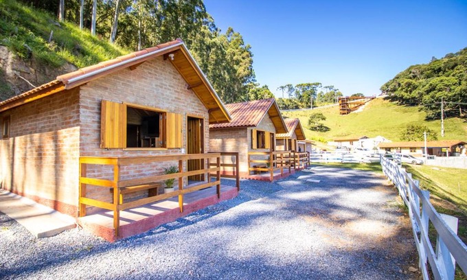 Camanducaia House | Guest Rated 10/10 at Pousada Sonho Meu with Pool & Hot Tub