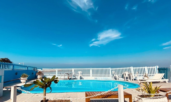 Rio das Ostras Hotel | Budget-Friendly Stay at Pousada Tartaruga with Pool Access