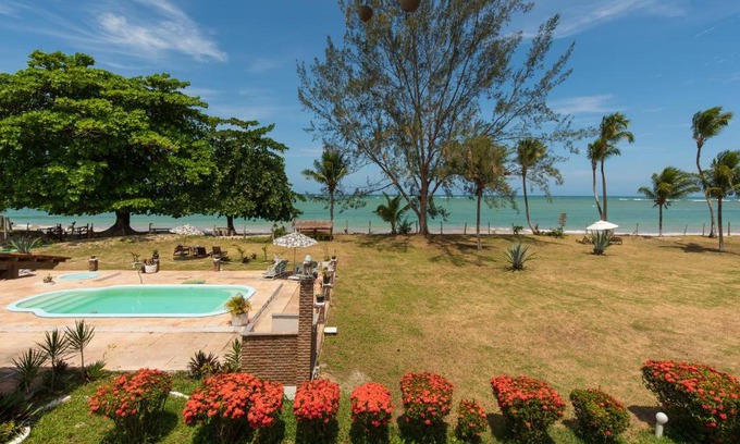 Morro de Sao Paulo Hotel | Top-Rated Pousada Tatiba: Pet-Friendly Oceanfront Retreat