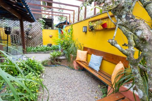 Ilha Grande Hotel | Welcoming Pousada Telhado Azul: Guest Rated 9/10 & Breakfast Included