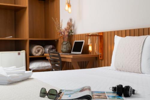 Ponta da Fruta Hotel | Relaxing Oceanfront Retreat at Pousada Timoneiro