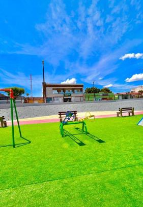 Piranhas Hotel | Discover Pousada Tio Luiz: Family-Friendly Stay with Breakfast