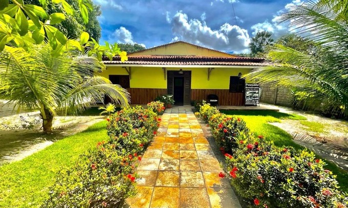 Jericoacoara Hotel | Pet-Friendly Pousada Trilha das Dunas with Pool & Breakfast