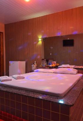 Marituba Hotel | Discover Pousada Tropical: Adults Only Retreat with Hot Tub
