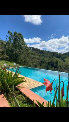 Santo Antonio do Pinhal Hotel | Pet-Friendly Pousada Vale das Araucárias with Pool & Hot Tub