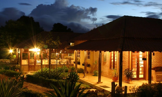 Cavalcante Hotel | Idyllic Pousada Vale das Araras with Pool & Spa Amenities