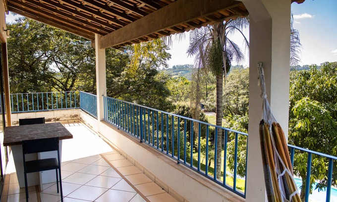 Tres Coracoes Hotel | Discover Pousada Vale das Primaveras with Pool & Spa