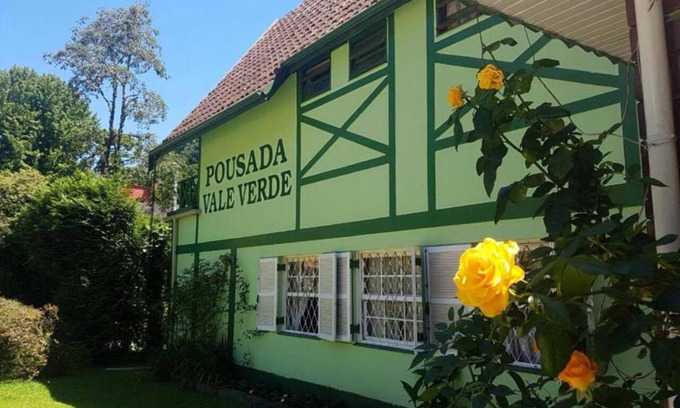 Loteamento Jardim Veu da Noiva Hotel | Cozy Pousada Vale Verde with Hot Tub & Breakfast Included