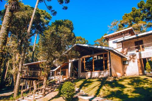 Jardim Andira Hotel | Pet-Friendly Pousada Villa Serena: Guest Rated 9.5/10