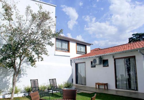 Tiradentes House | Discover Pousada Villa Tiradentes: Family-Friendly Stay