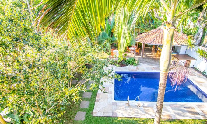 Centro Comercial House | Discover Pouso do Grego: Rated 9/10, Pool & Pet Friendly