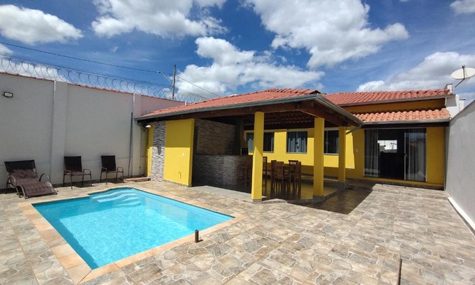 Sao Joao Batista do Gloria House | Top-Rated Pouso Oliveira with Pool and Pet-Friendly Amenities