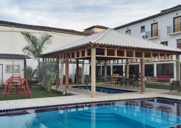 Tiradentes House | Discover Pouso Tiradentes: Family-Friendly with Pool & Hot Tub
