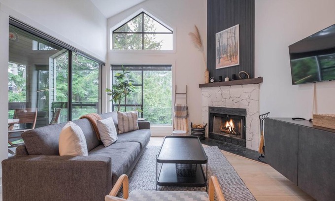Whistler Creekside House | Comfortable Powderview 24 by Outpost Whistler - Rated 9.2