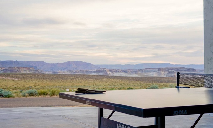 Greenehaven House | Powell Paradise: Lake View Retreat with Pool & Boat Parking