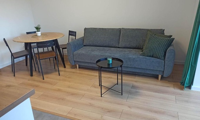 Marcinkowo Gorne Apartment | Powstańców 16: Family-Friendly Stay with High Guest Ratings
