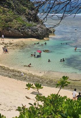 Santa Ana Resort | Delightful Pozorobo Beach Club with Ocean Views & Pet-Friendly