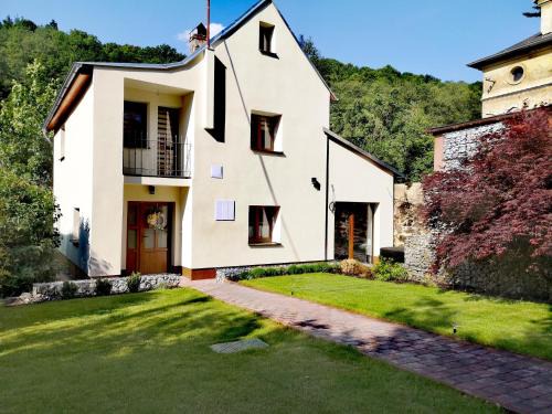 Loket House | Family-Friendly Retreat at Prázdninový dům Valdík