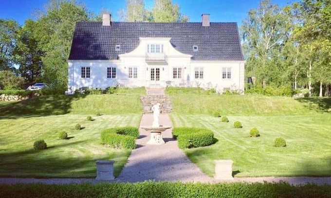 Norra Mellby Villa | Modern Guesthouse in Historic Rectory with Scenic Surroundings