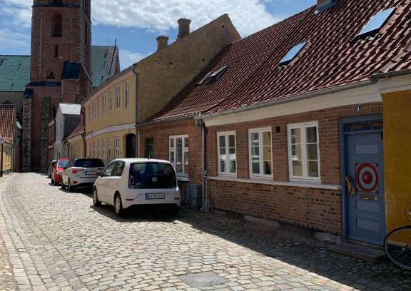 Ribe Apartment | Discover Præstegade 11: Pet-Friendly & Family-Oriented Stay