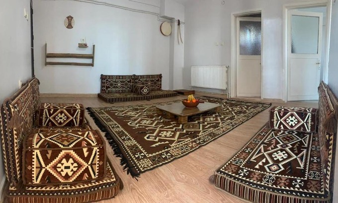 Pendik Apartment | Convenient Minimalist Stay Near SAW Airport - Family-Friendly