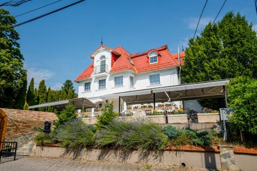 Miskolc-Tapolca Bed & Breakfast | Prémium Panzió Miskolctapolca