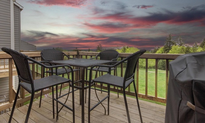 Snowshoe House | Dog-Friendly PR 36 Townhome Near Bike Trails & Ocean View