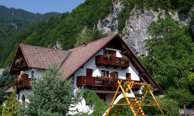 Bohinjska Bela House | Top-rated Family Hotel: Pr Bevc with Child-Friendly Amenities
