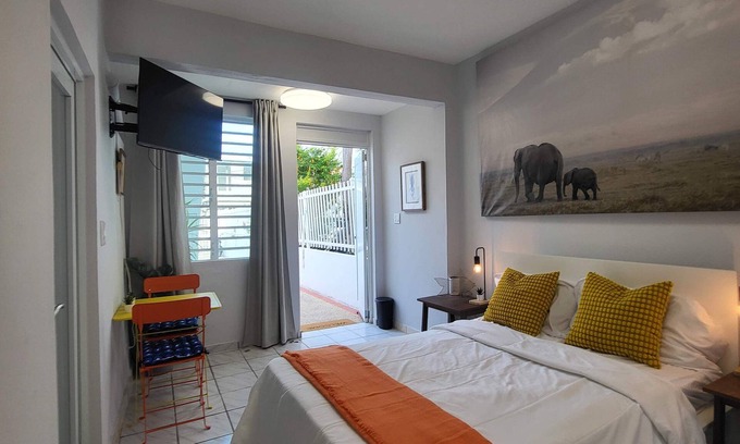 Parque Apartment | Stylish 3-Bedroom Oceanfront Retreat in San Juan, PR