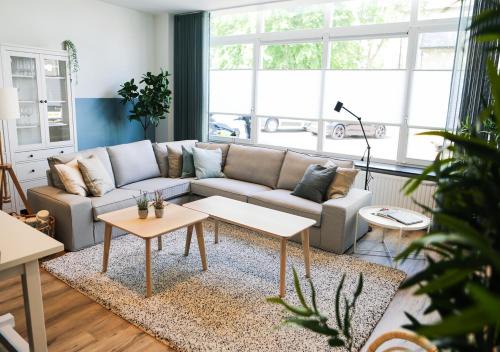Yerseke Apartment | Elegant Apartment in Yerseke's Heart - Family Friendly Stay