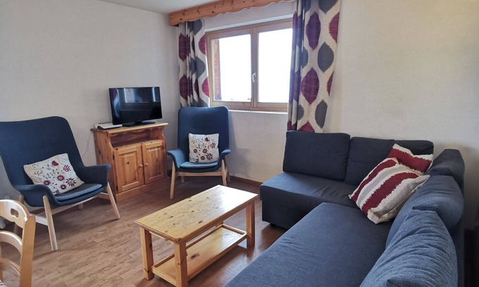 Saint-Pierre-de-Clages Apartment | Experience Fun & Relaxation at Pracondu 1 202 Apartment