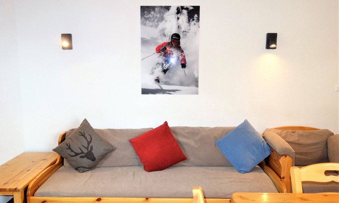 Saint-Pierre-de-Clages Apartment | Pracondu 1 307 - Outdoor Fun & Family-Friendly Stay