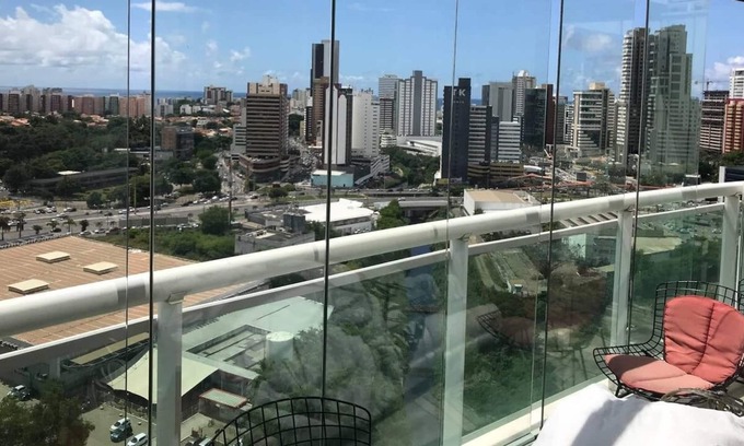 Caminho das Arvores Apartment | Practical Apartment in Great Condo - SSA005